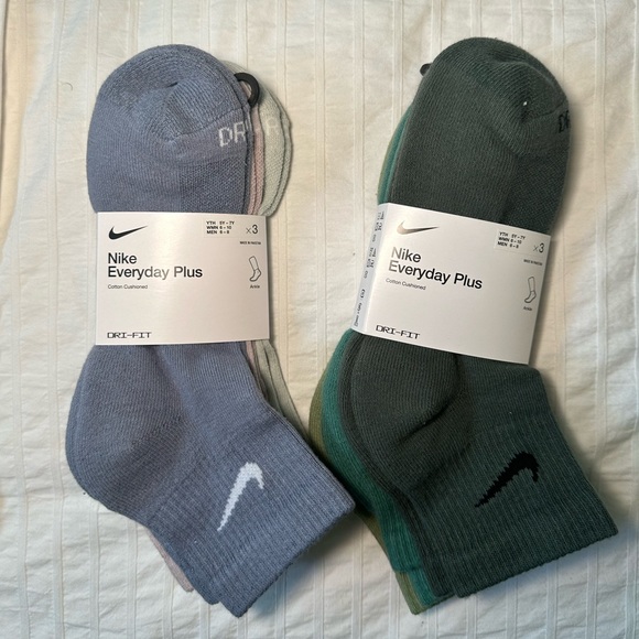 NWT Nike Dri-Fit Ankle Socks - Picture 4 of 5